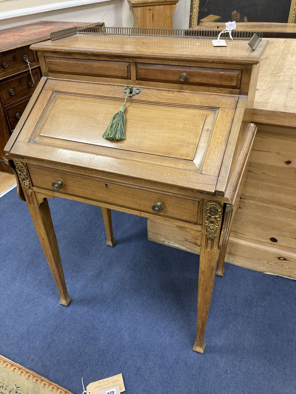 A walnut bureau de dame, width 65cm depth 46cm height 97cm